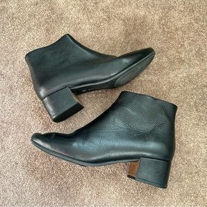 Gentle Souls Ella Black Leather Bootie Size 8